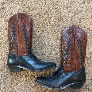 Women’s cowgirl boots